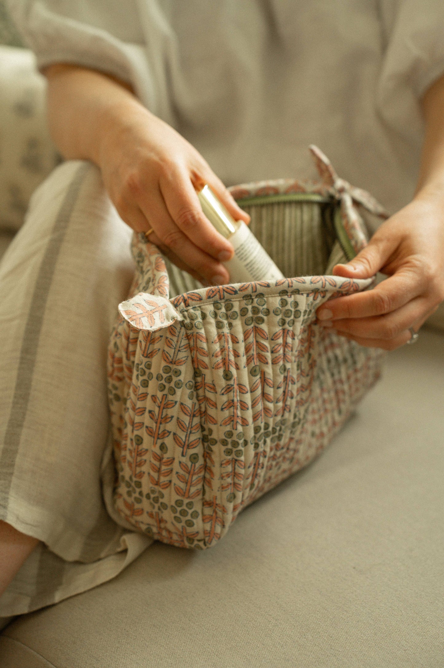 Floria Block Print Pouch L