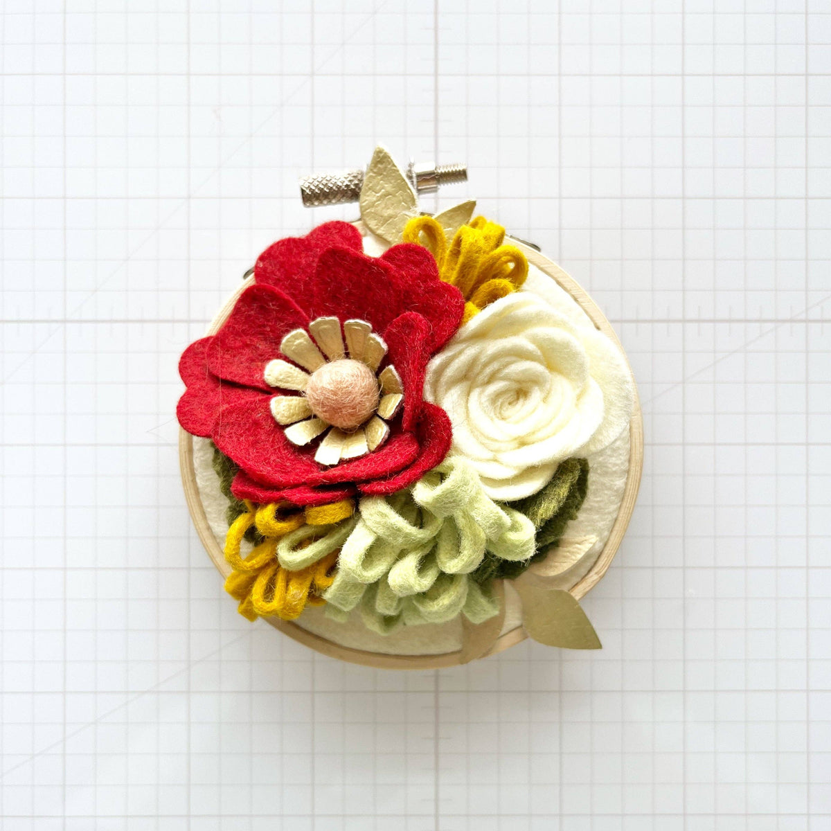 Mini Felt Flower Craft Kit | Deck the Halls Holiday Collection