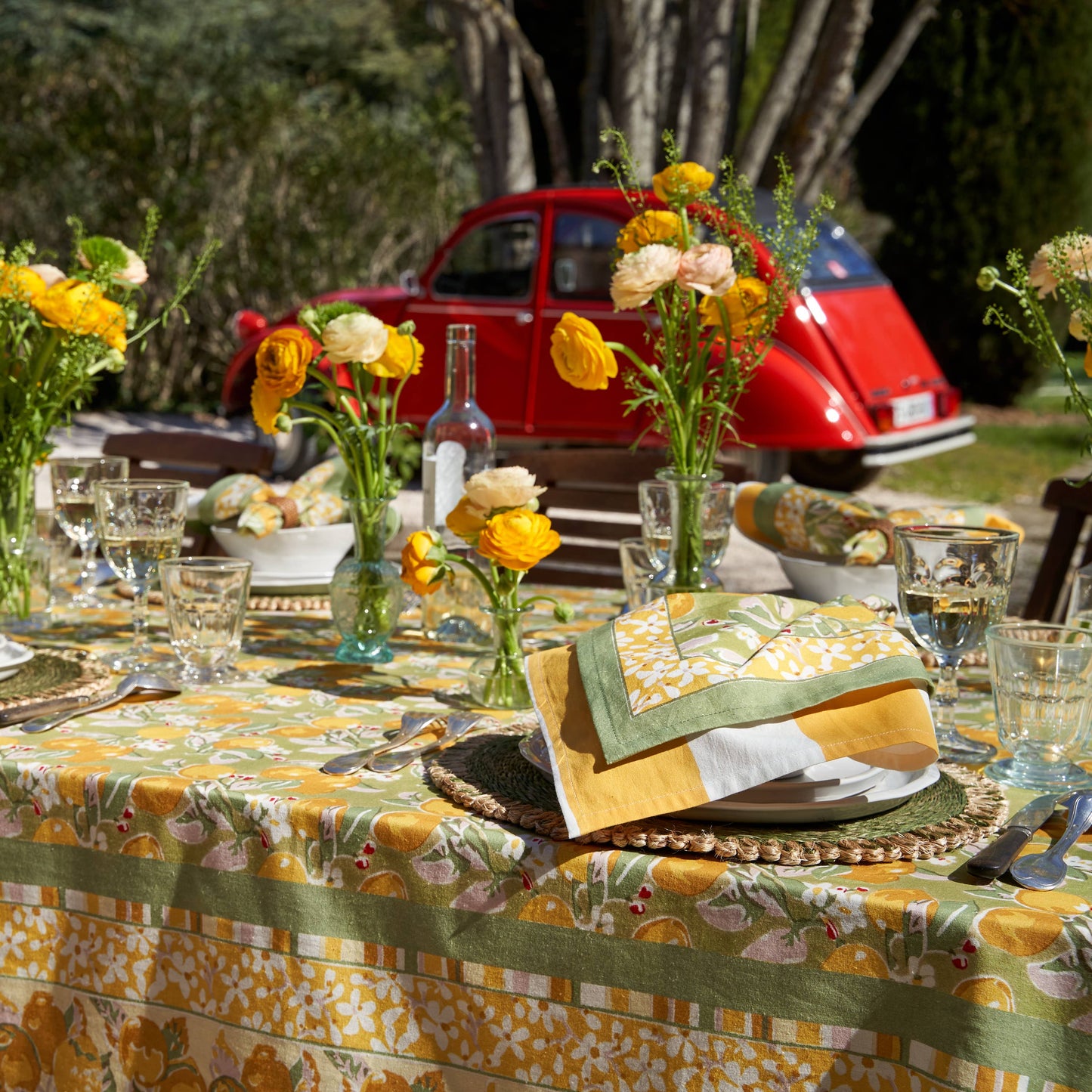 French Tablecloth Citron Vert & Yellow: 71" x 106"