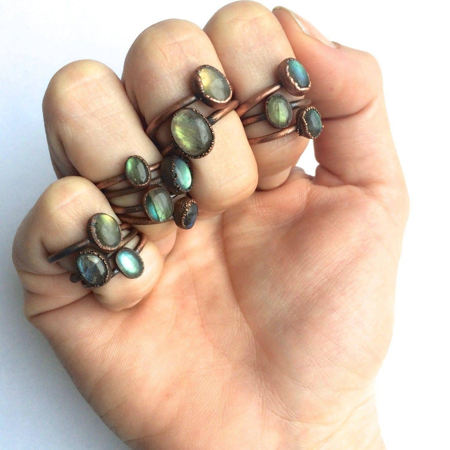 Handmade Labradorite Cabochon Ring: 7.5