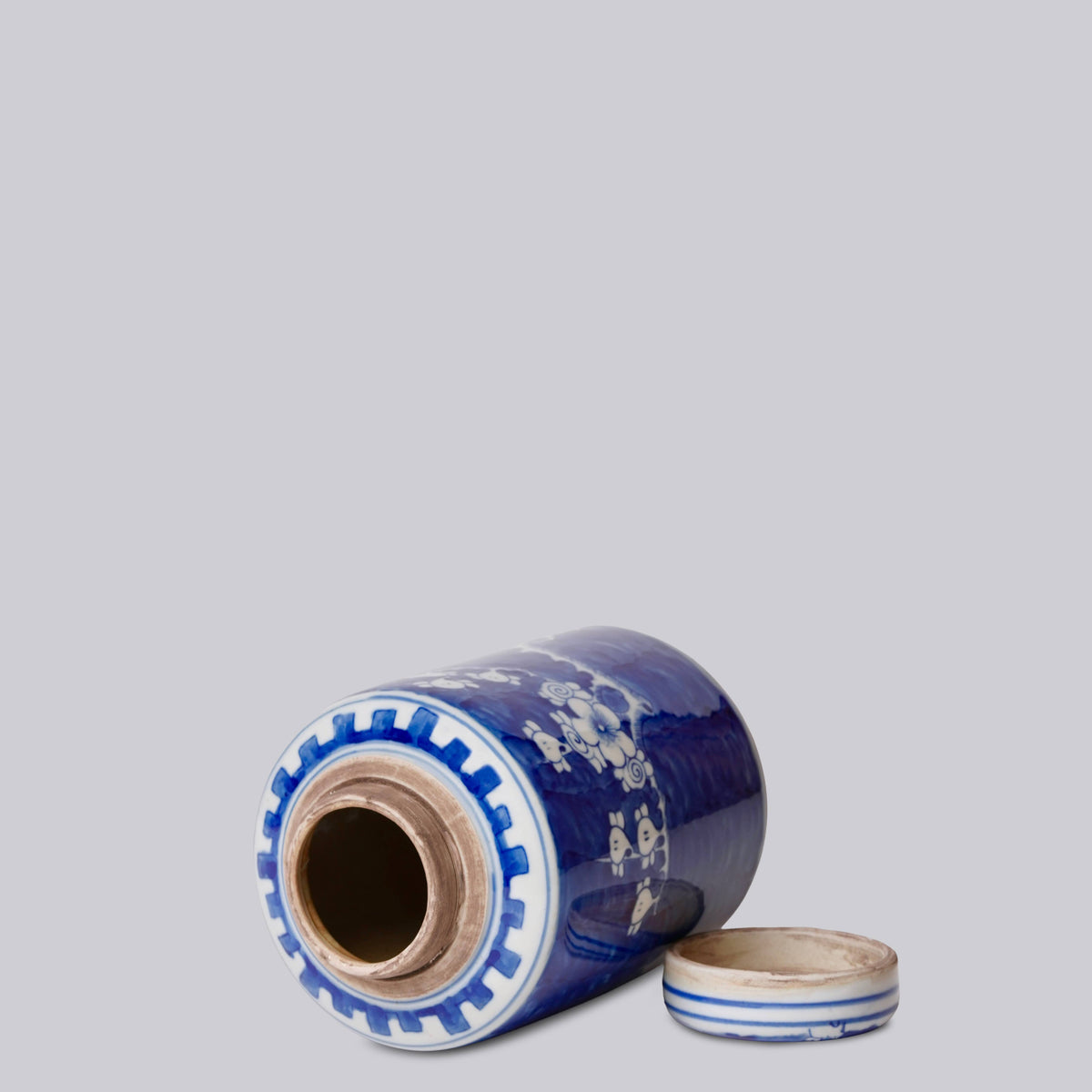 Blue and White Porcelain Plum Blossom Cylinder Caddy