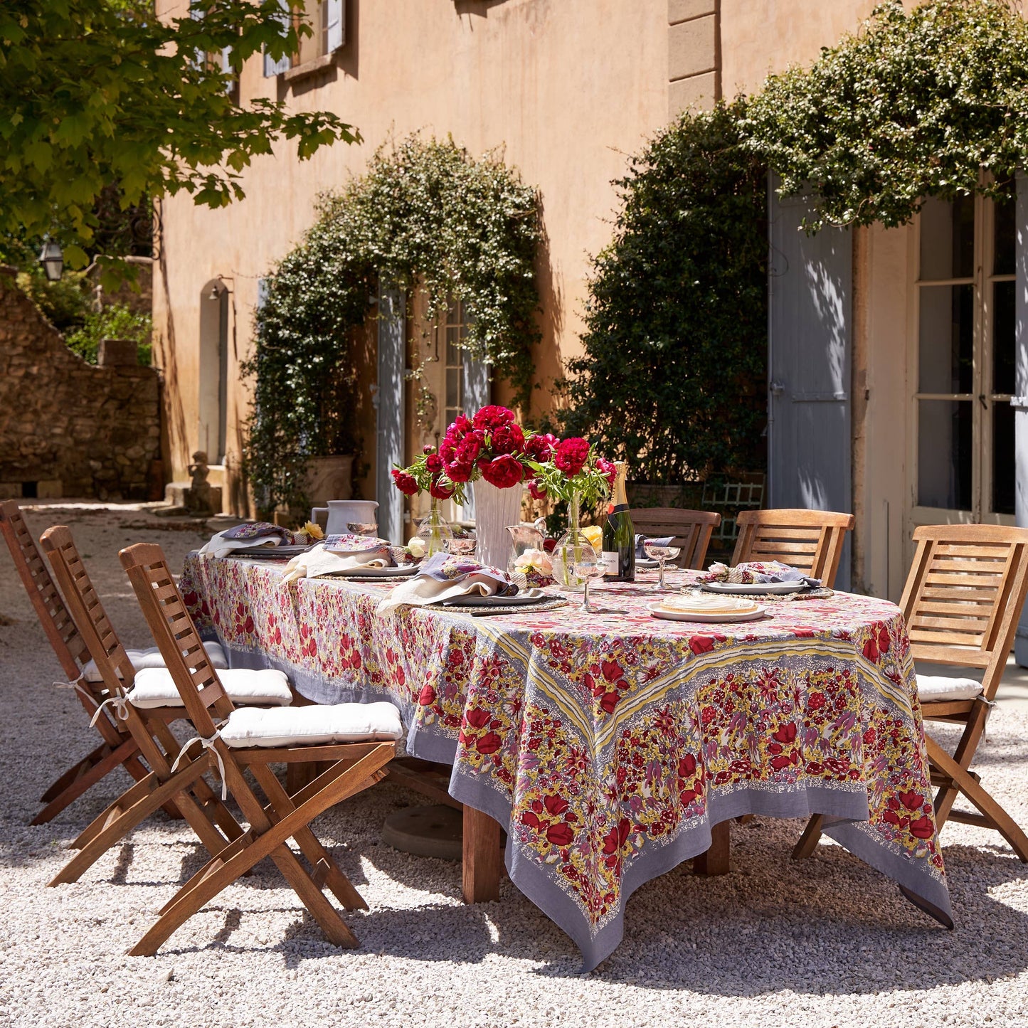 Jardin Red & Grey | French Tablecloths: 71' x 142"