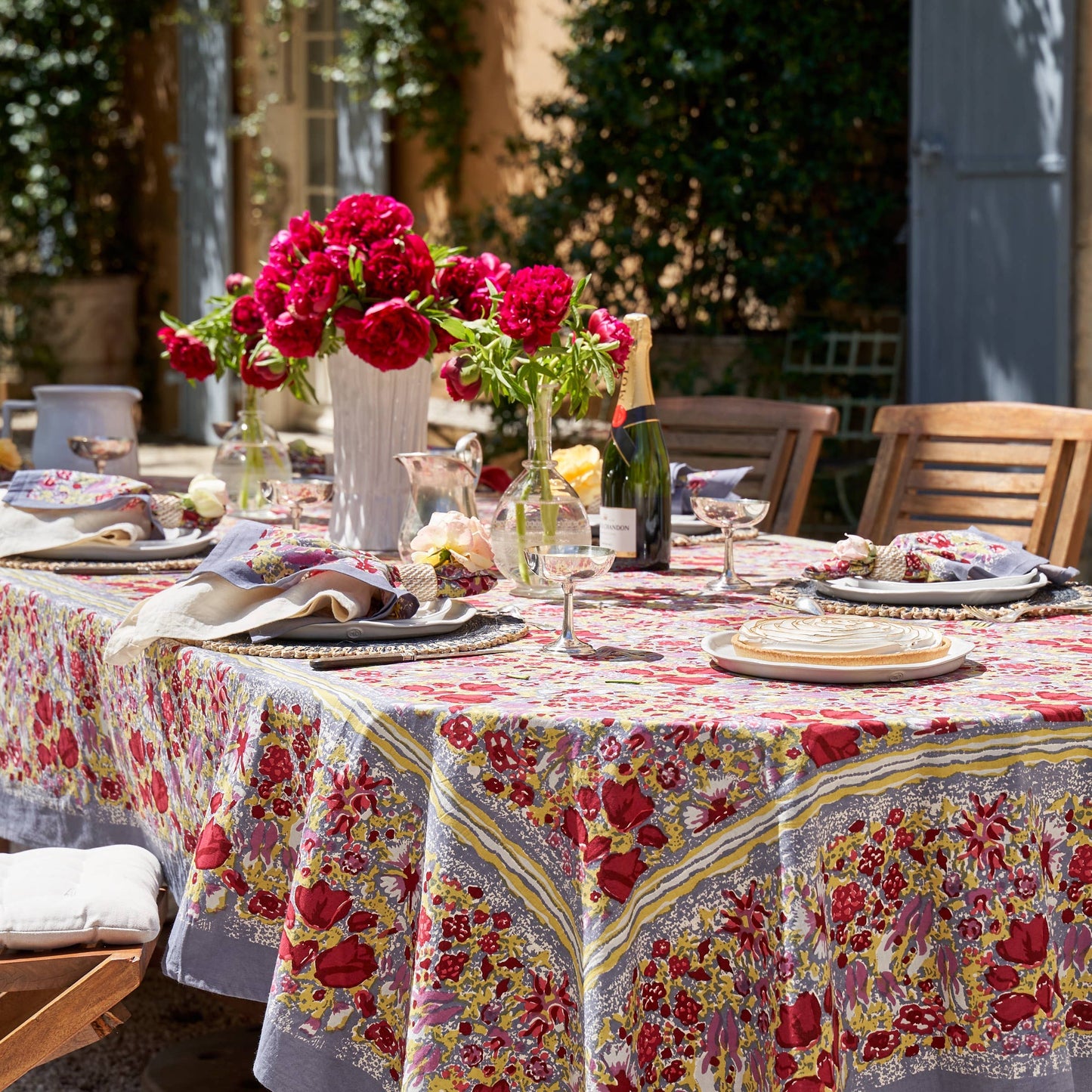 Jardin Red & Grey | French Tablecloths: 71' x 142"