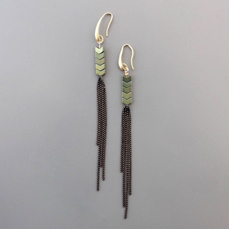 MDSE39 Green hematite &  chain fringe should duster earrings