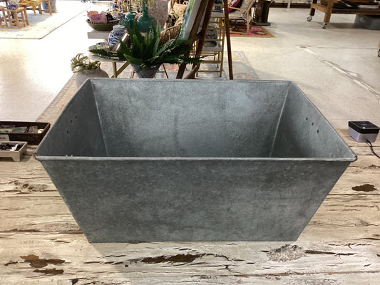 Metal bucket