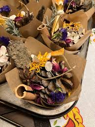 Studio Class | Foraged Beeswax Fire Starters